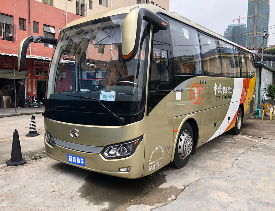 38座中巴车